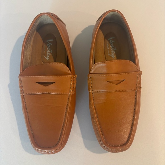 VOSTEY Men’s Brown Slip On Loafers Like New Size 8 or Women’s Size 9/9.5 - Picture 1 of 11